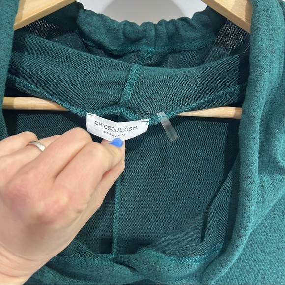 Plus Size Forest Green Hooded Flowy Sweater Top - Picture 9 of 9